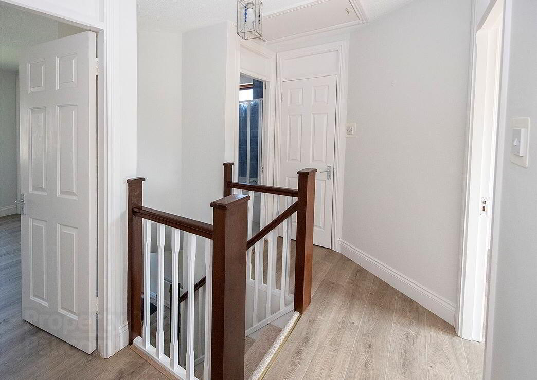21 Lisfennel Close 16 of 25