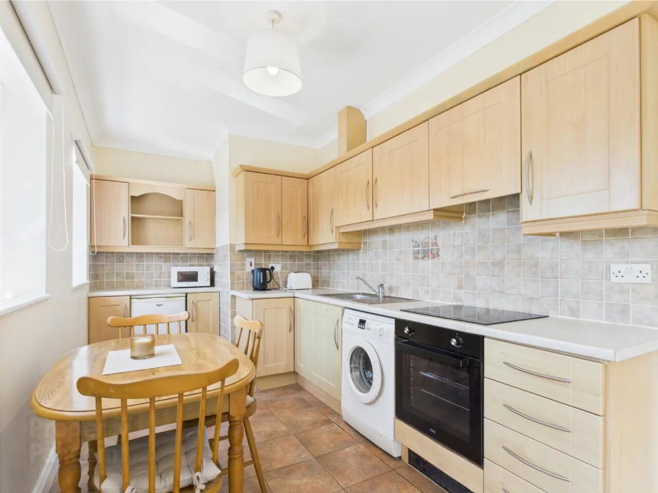 6b Hazelwood Court 9 of 19
