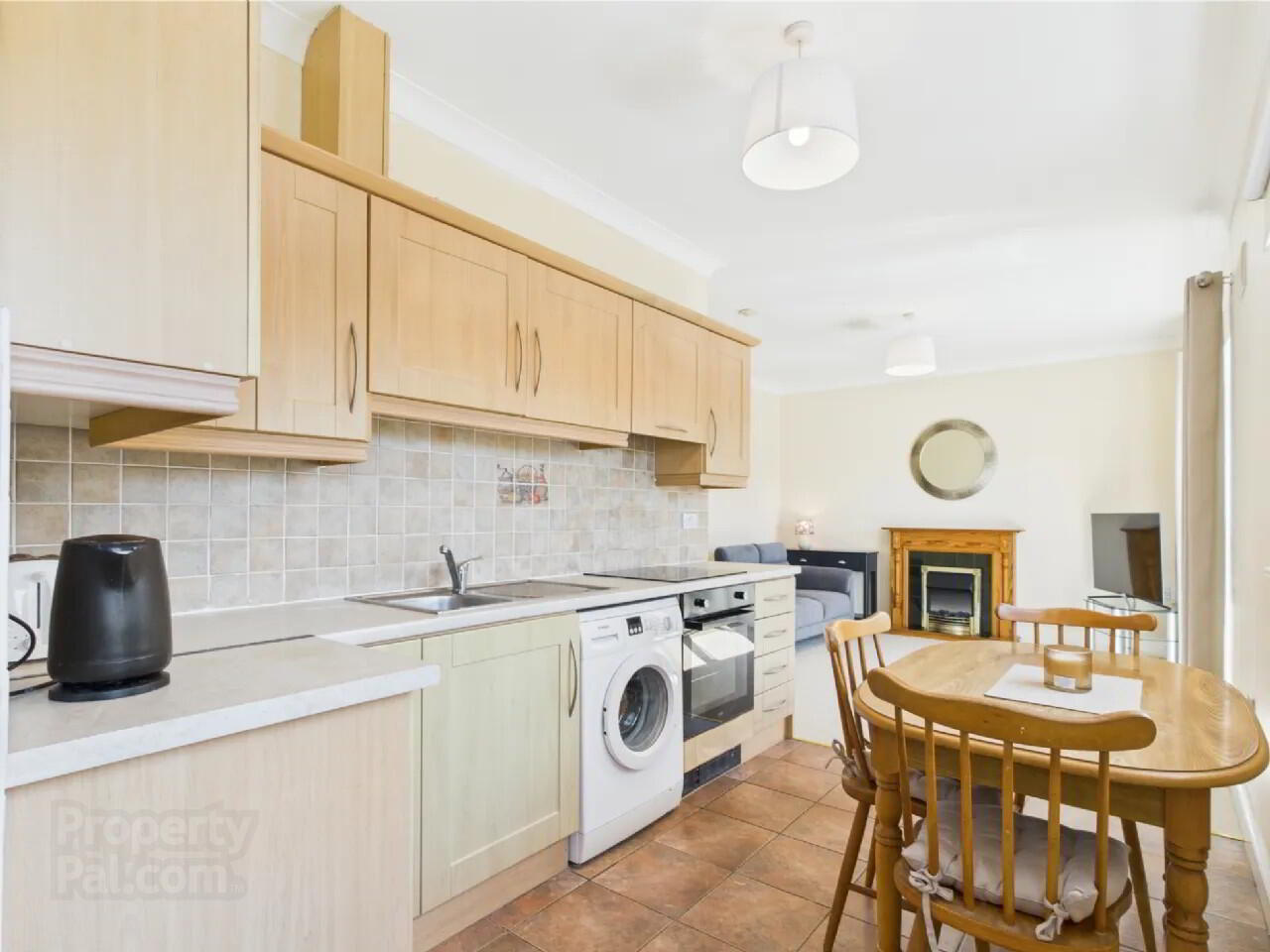 6b Hazelwood Court 10 of 19