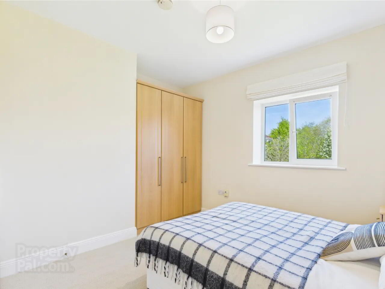 6b Hazelwood Court 16 of 19