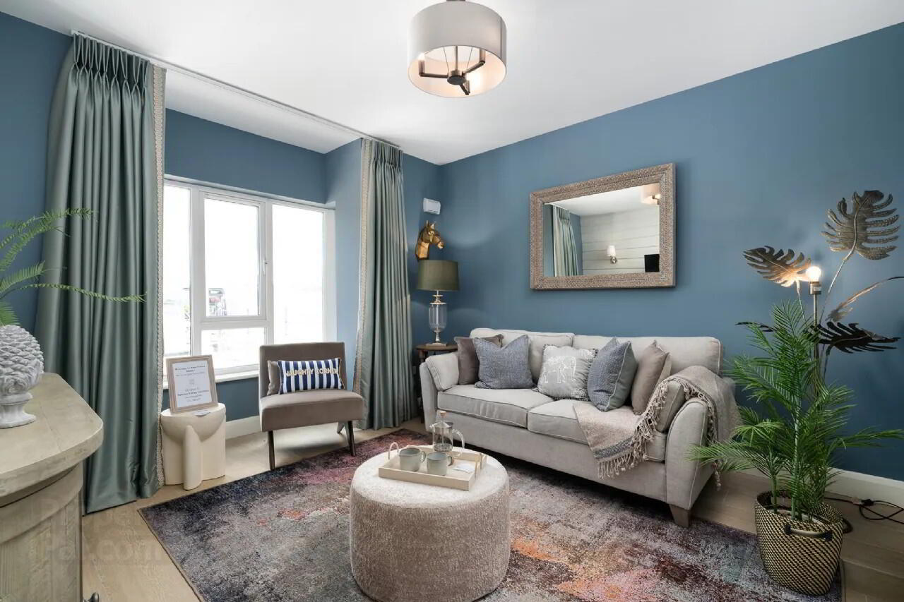 Gilson Avenue 4 of 29