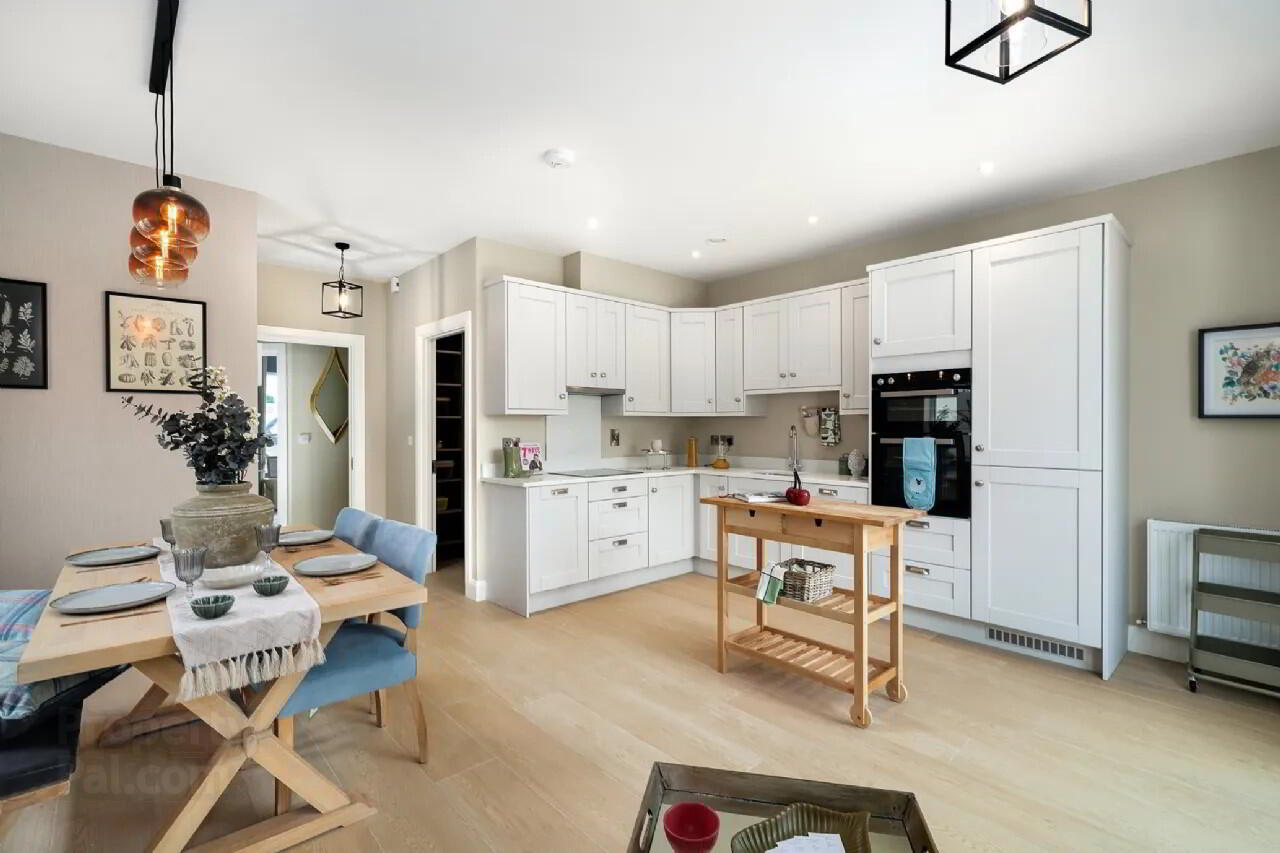 Gilson Avenue 10 of 29