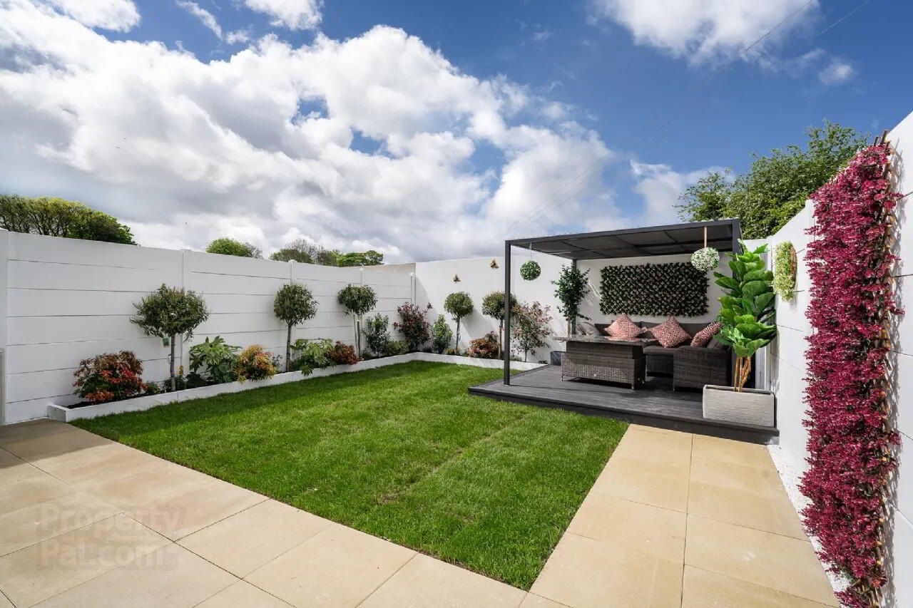Gilson Avenue 26 of 29