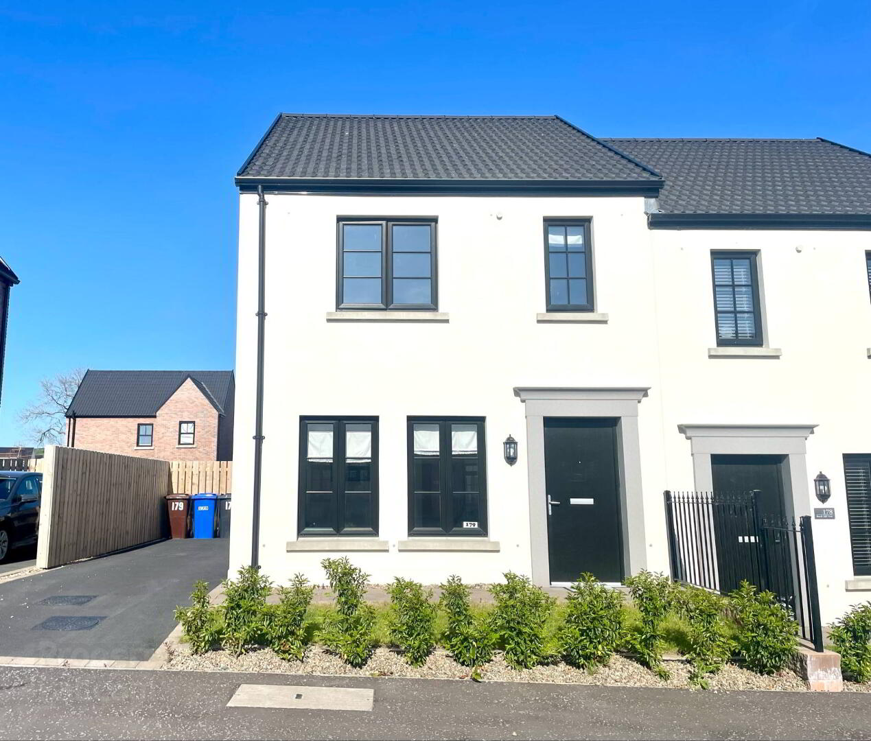 property description image