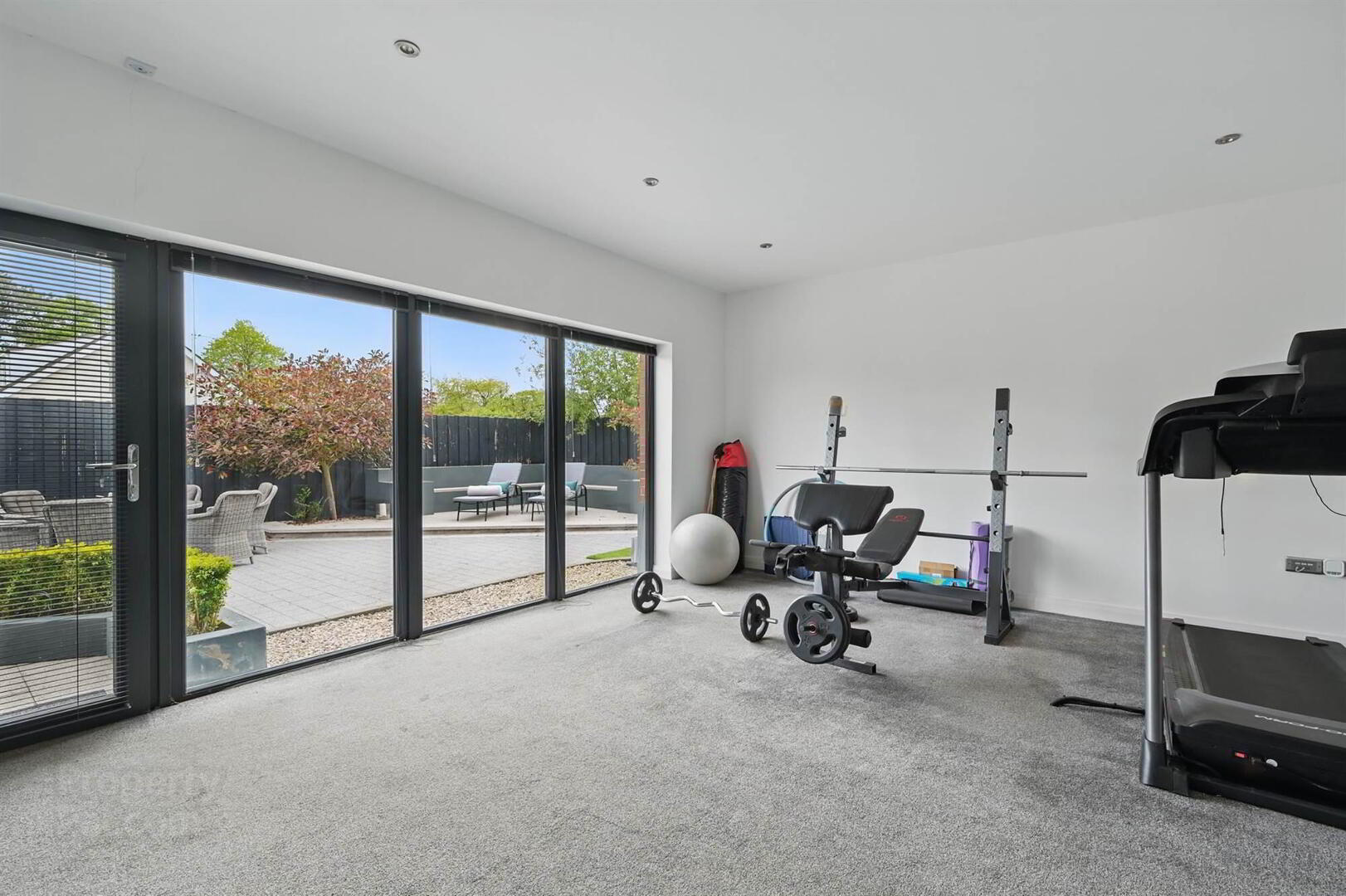 18a Lenamore Drive 49 of 61
