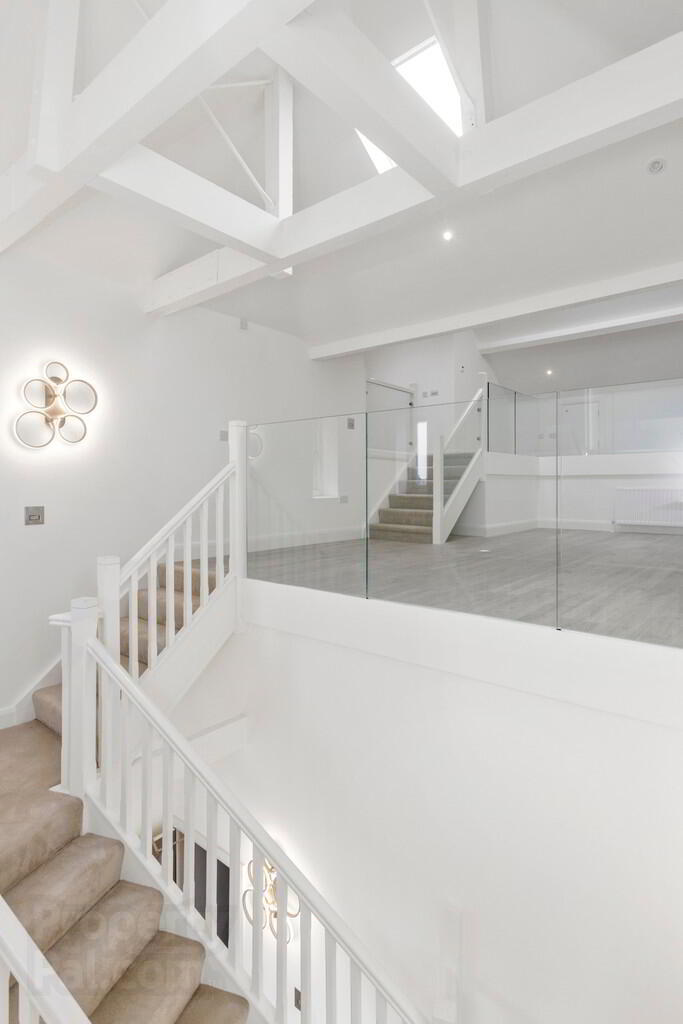 Apartment 4 35 College Green 5 of 18