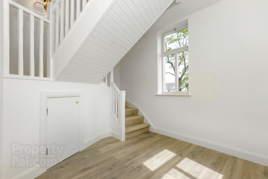 Apartment 4 35 College Green 4 of 18