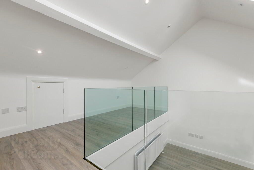 Apartment 4 35 College Green 8 of 18