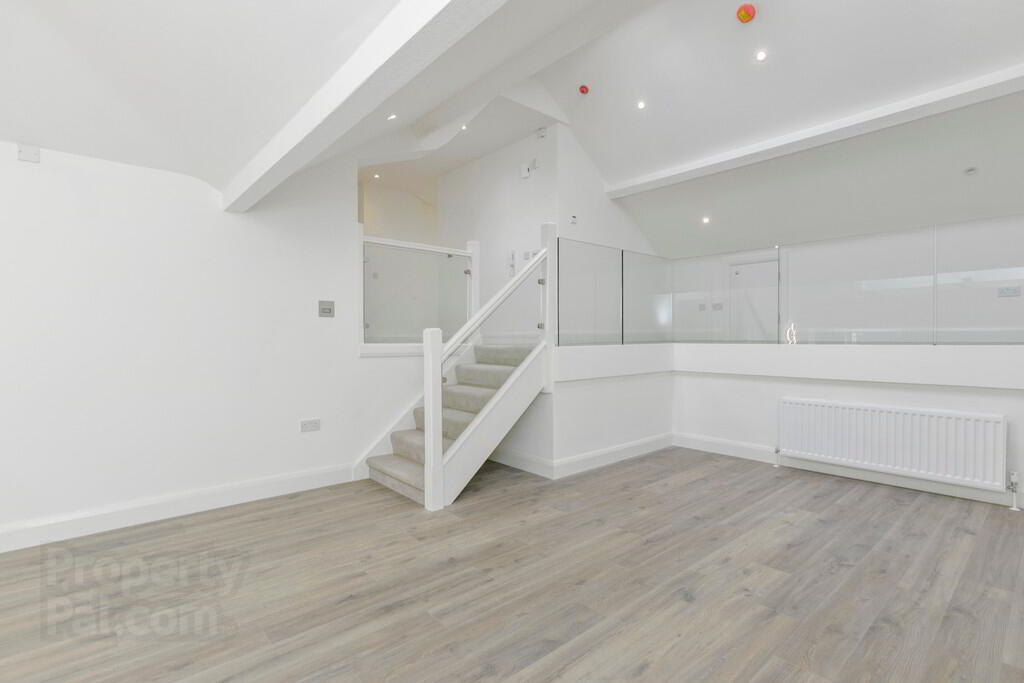 Apartment 4 35 College Green 7 of 18