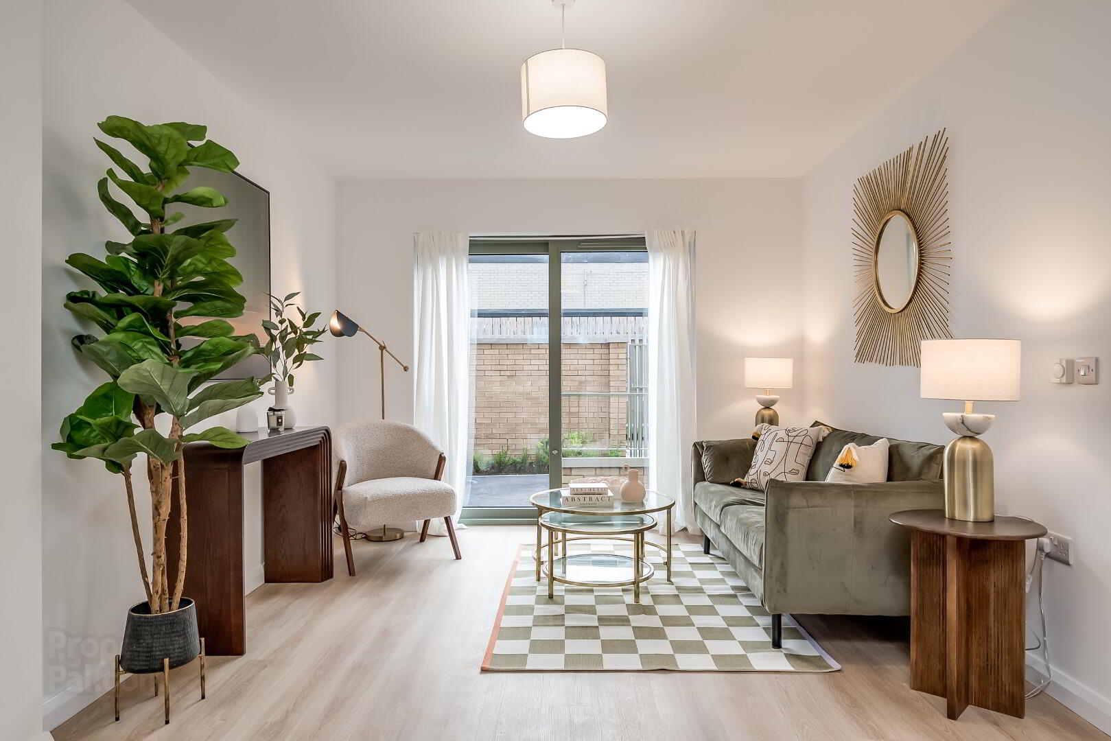 Apartment 19 4 of 14
