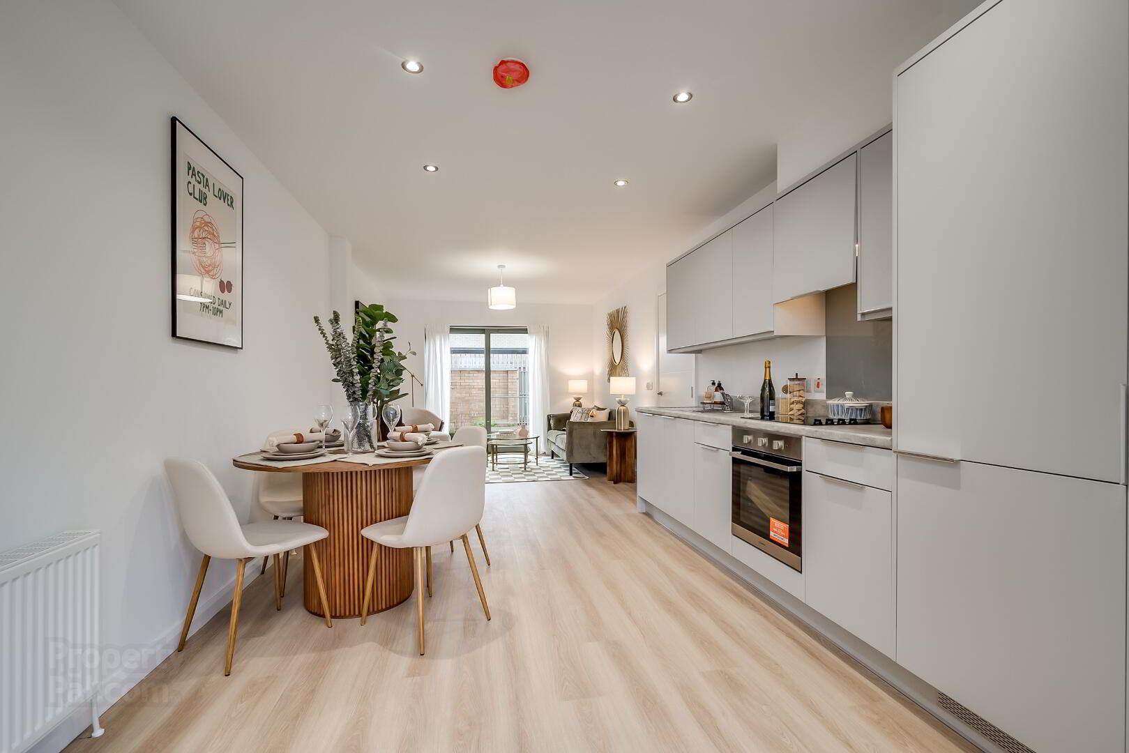 Apartment 19 5 of 14