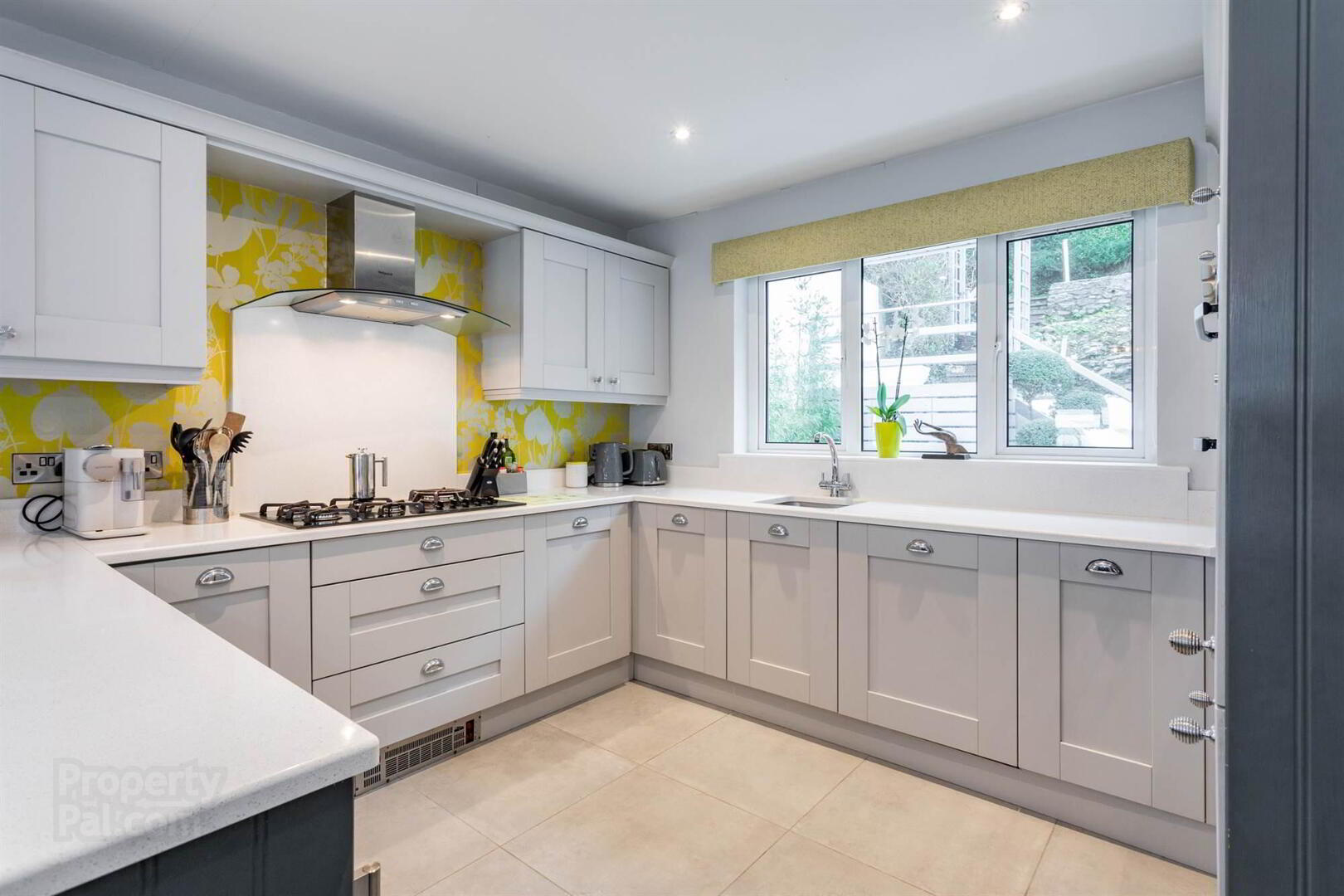Ard Na Mara, 8 Seacliff Close 14 of 44