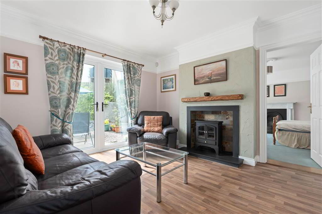 8 Woodcroft Rise 18 of 47