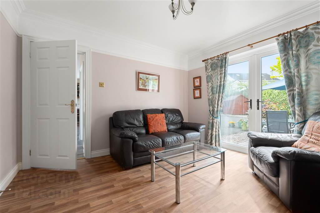 8 Woodcroft Rise 19 of 47