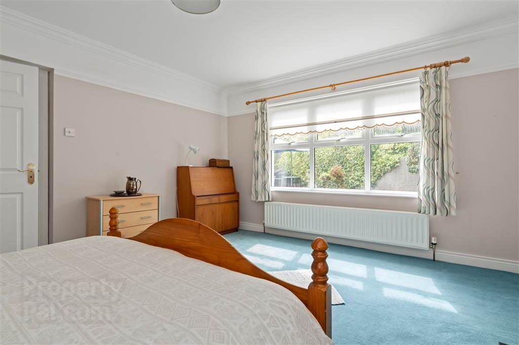 8 Woodcroft Rise 22 of 47