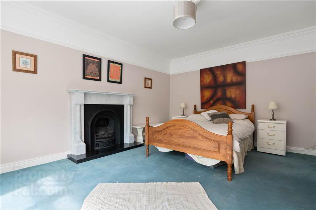 8 Woodcroft Rise 21 of 47