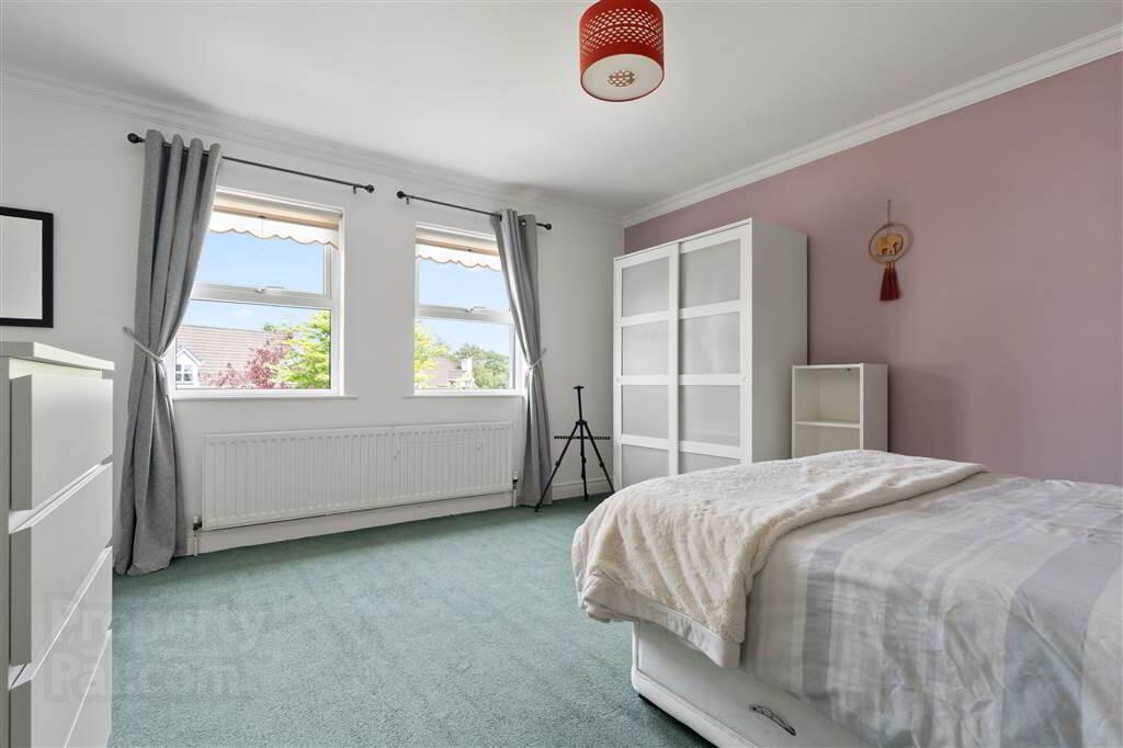 8 Woodcroft Rise 28 of 47