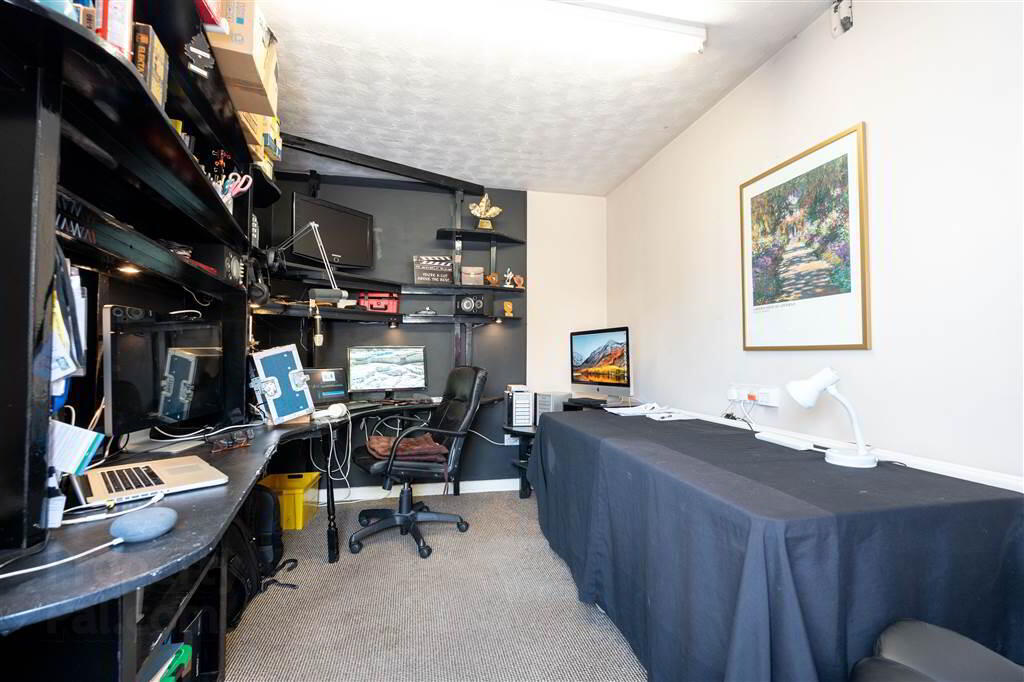 8 Woodcroft Rise 42 of 47