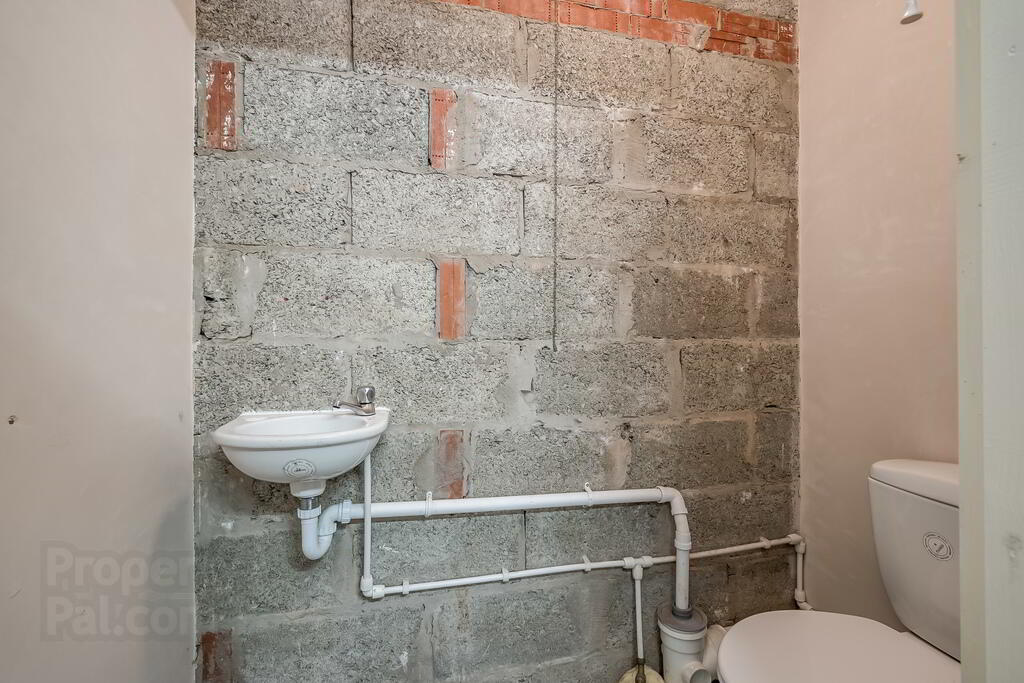 The Mews, Eglantine Avenue 10 of 10