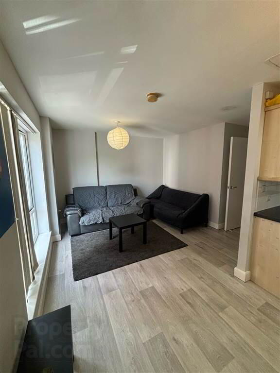 211 College Court Central 3 of 9