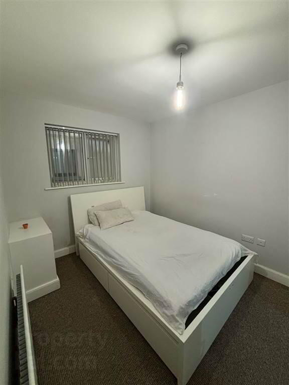 211 College Court Central 6 of 9