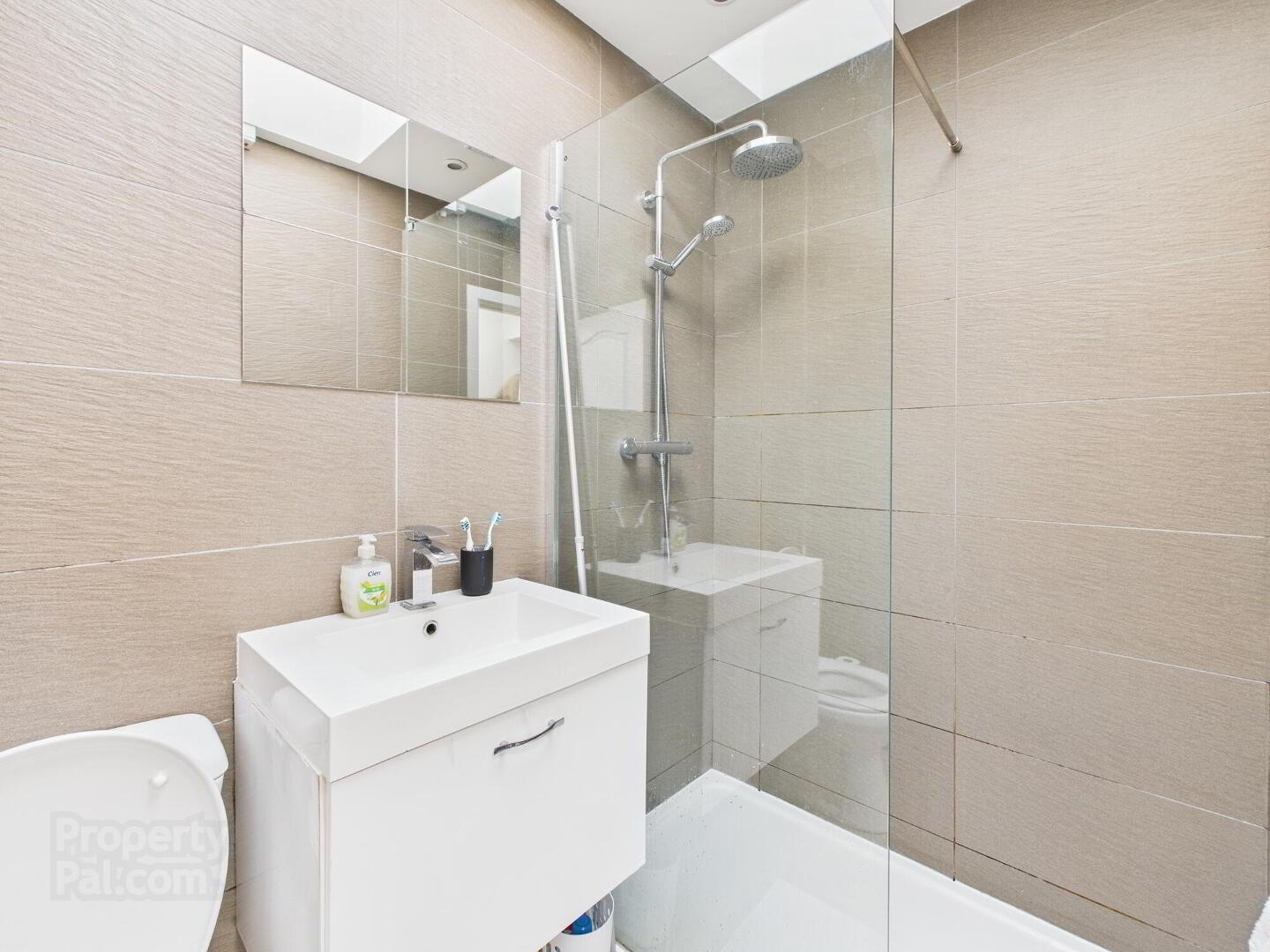 27 Raby Street 17 of 25