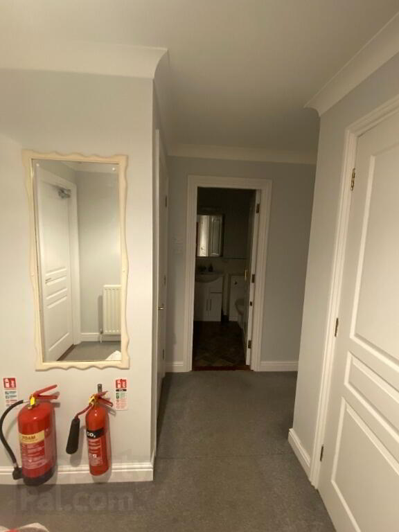 13 Lauriston Gardens 13 of 14