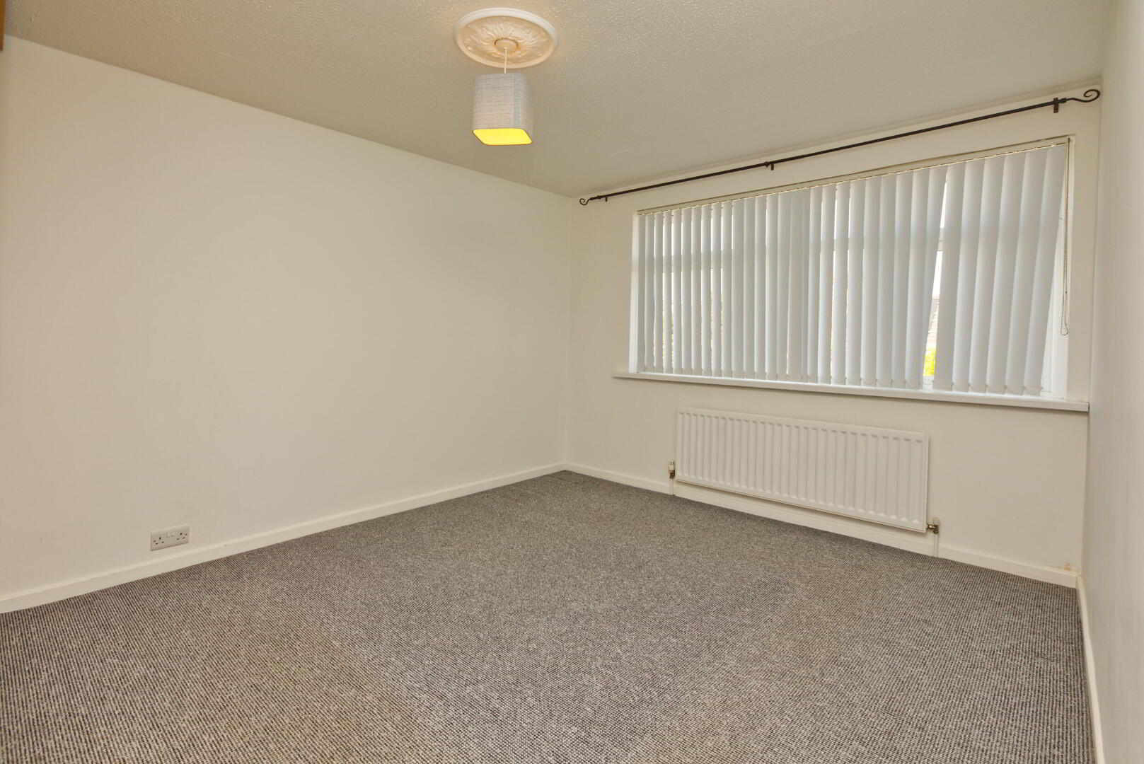 9 Aston Gardens 9 of 12