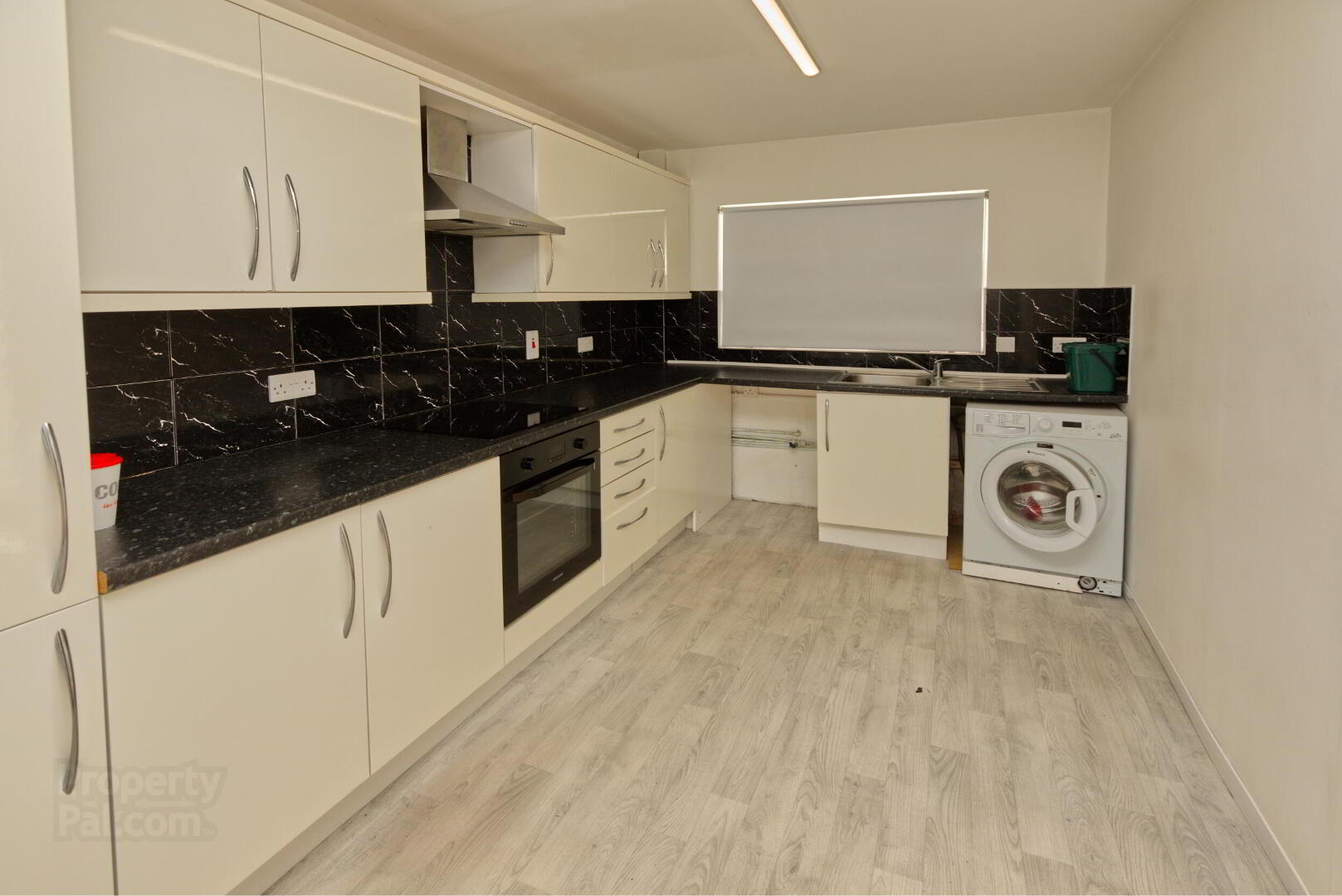9 Aston Gardens 6 of 12