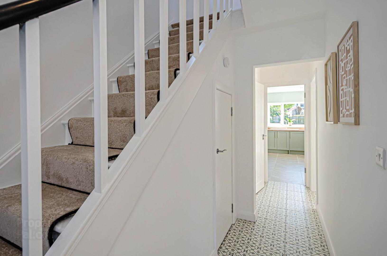 15 Hillsborough Drive 9 of 55