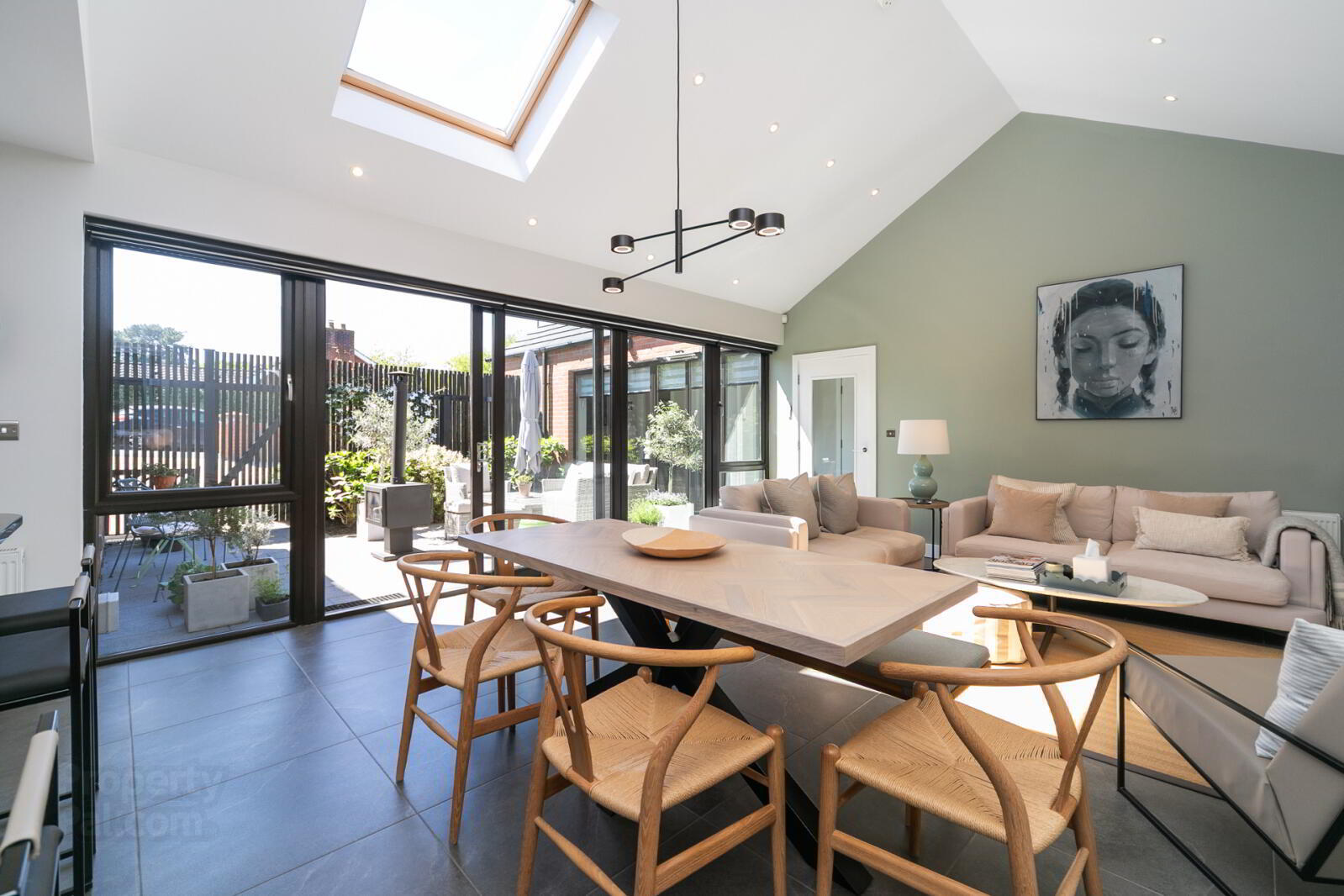 2a Glenview Avenue 13 of 35