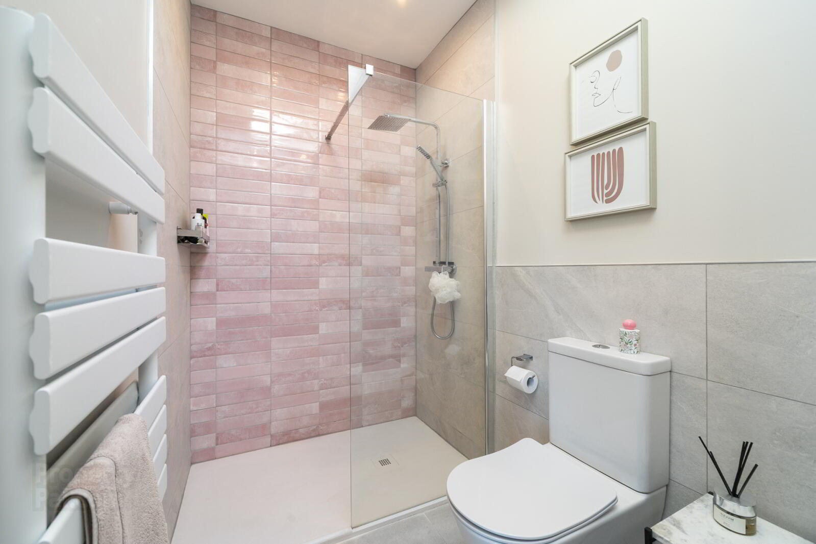 2a Glenview Avenue 18 of 35