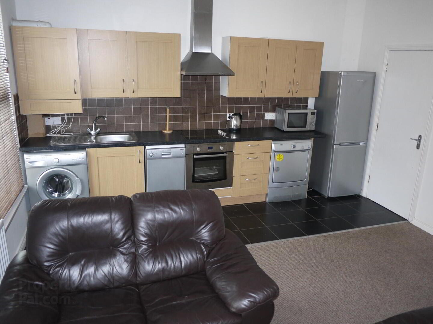 Apt 2, 10 Dunluce Avenue 5 of 6