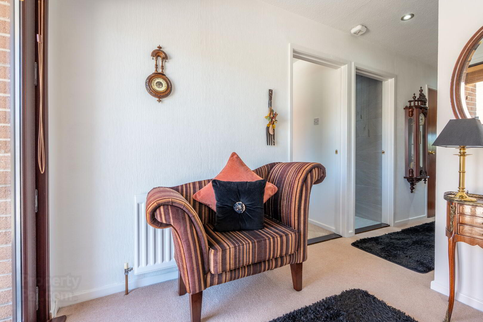 9 Leydene Court 3 of 33