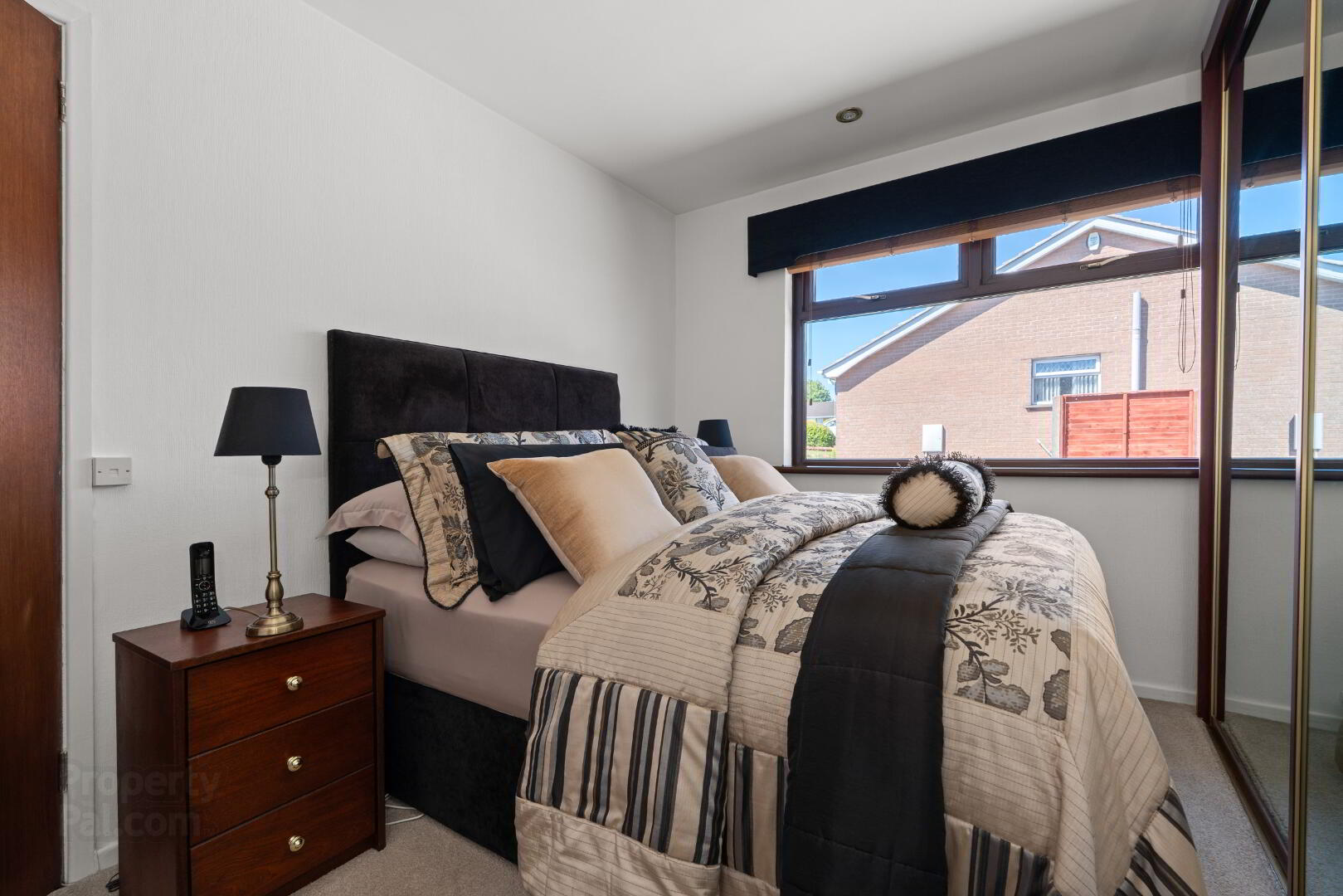 9 Leydene Court 20 of 33