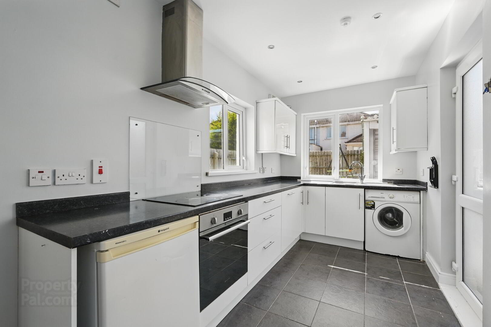 32 Sunderland Road 7 of 19