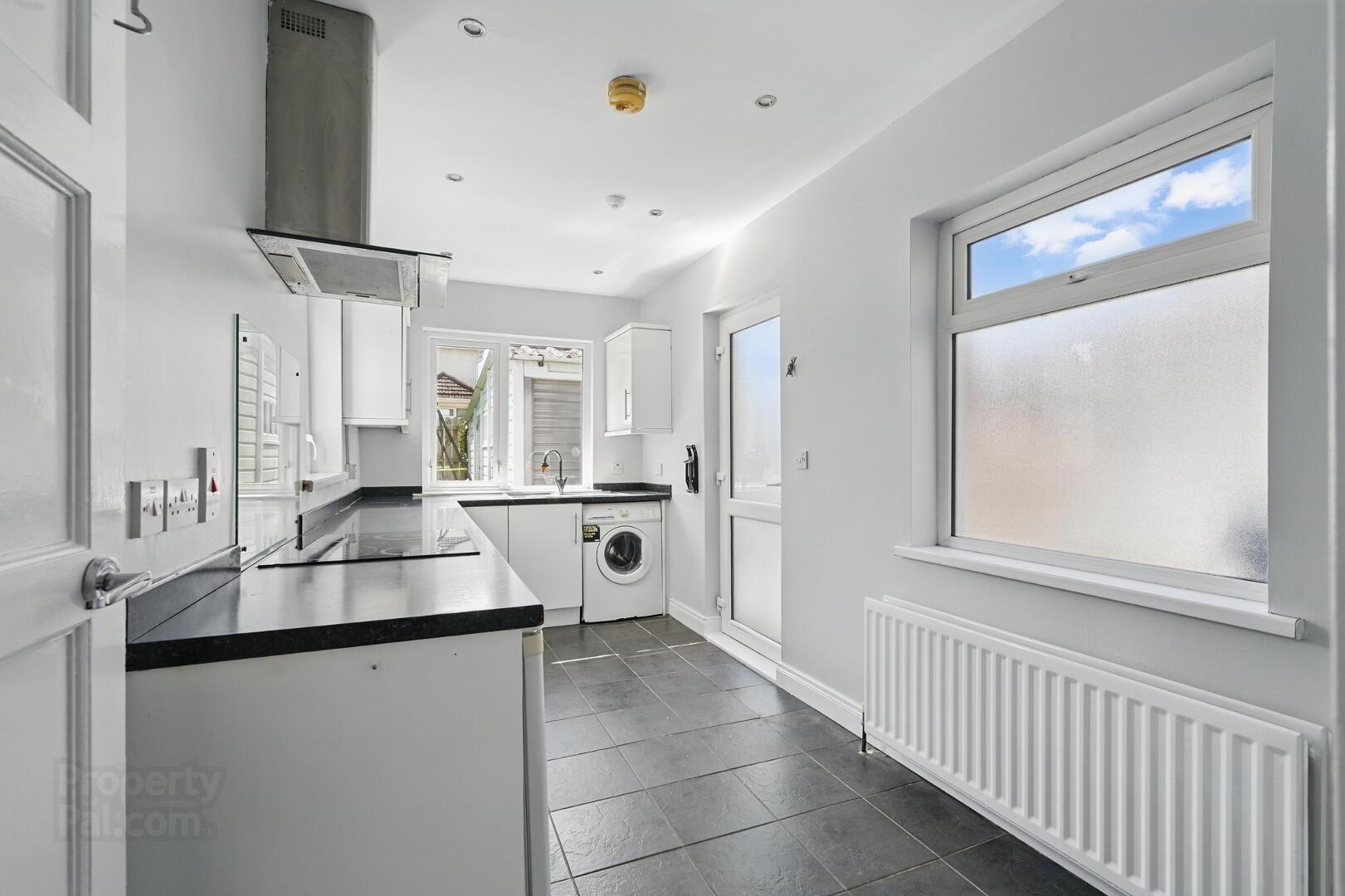 32 Sunderland Road 8 of 19