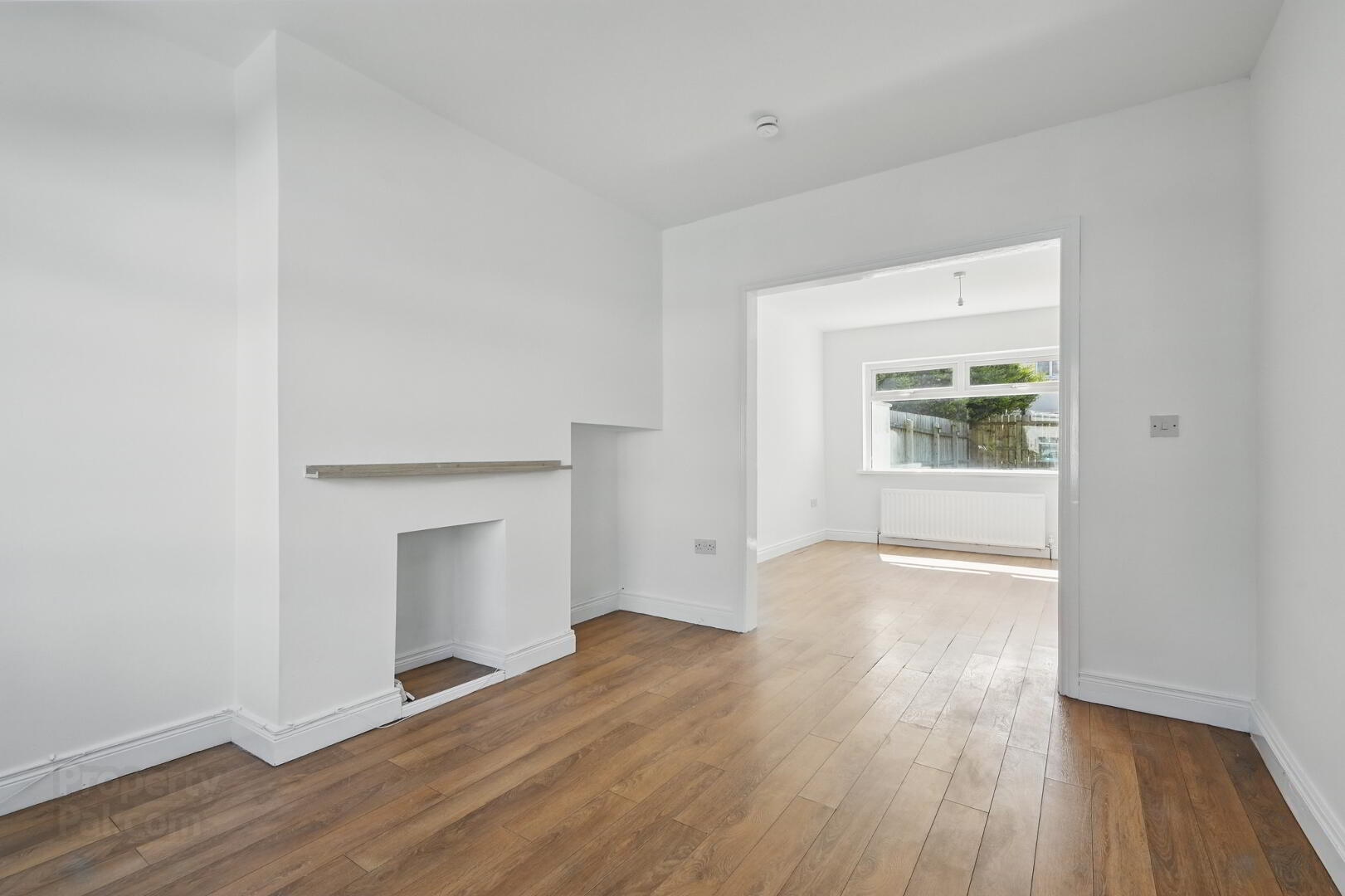 32 Sunderland Road 5 of 19
