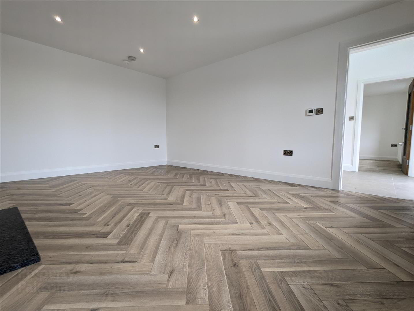 56 Tollymore Road 4 of 36