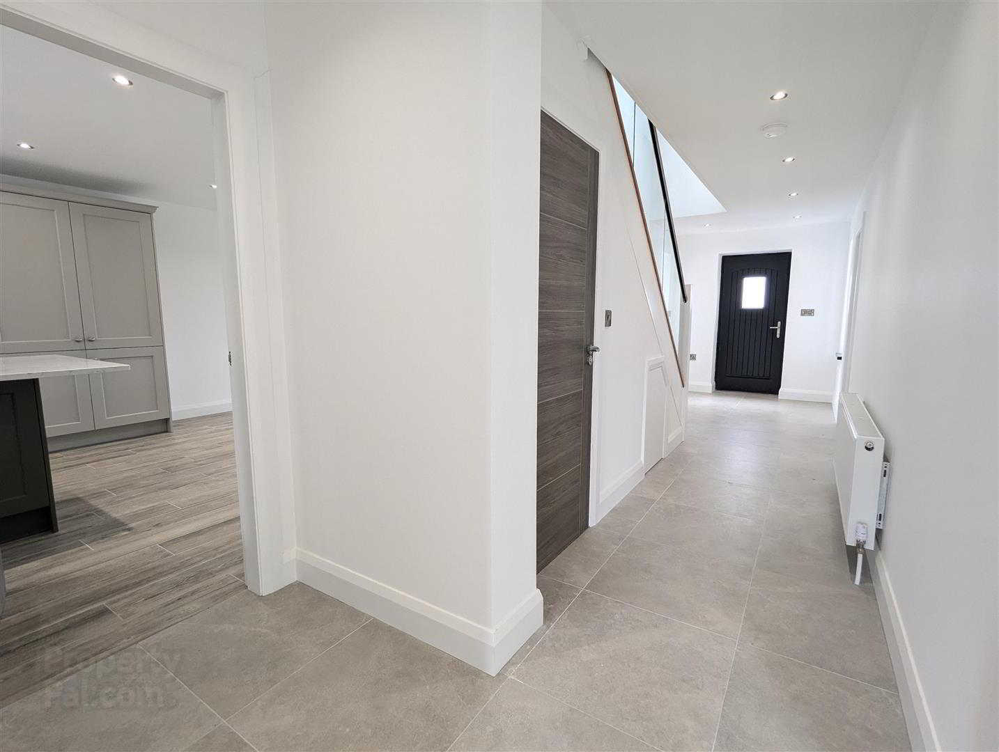 56 Tollymore Road 7 of 36