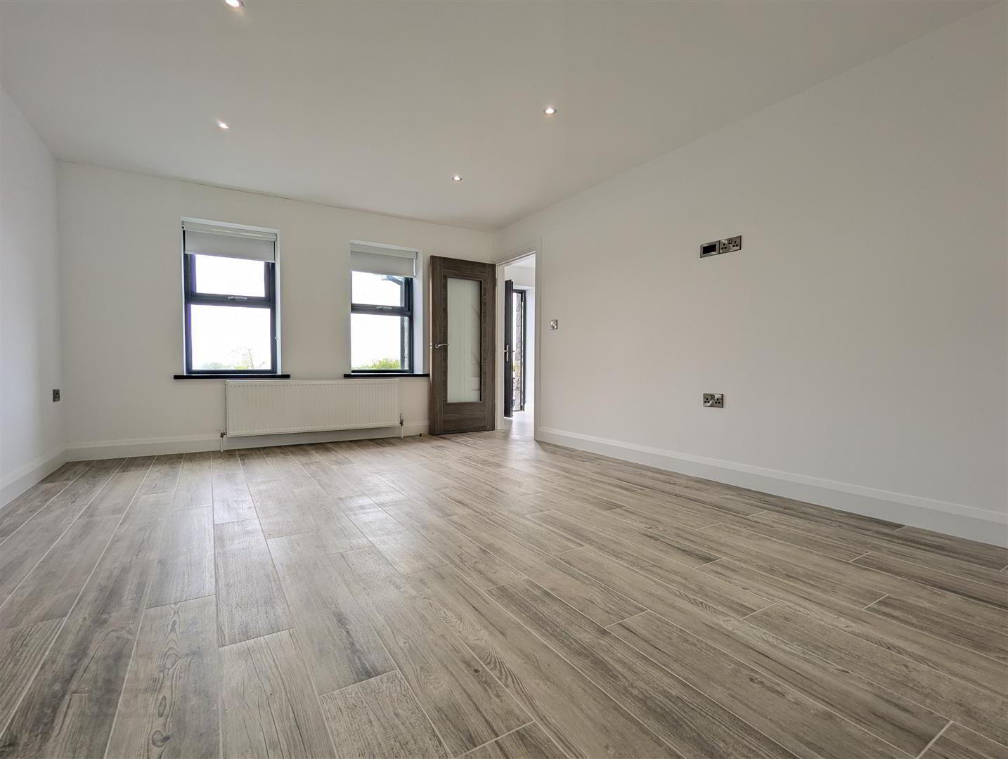 56 Tollymore Road 12 of 36