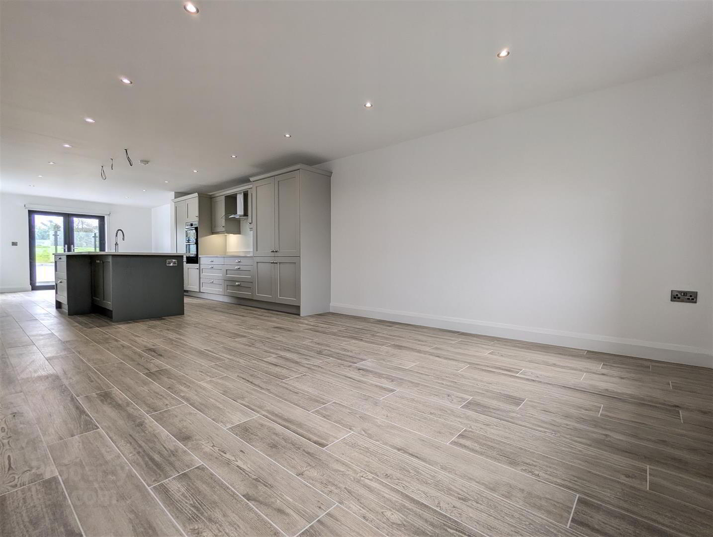 56 Tollymore Road 11 of 36
