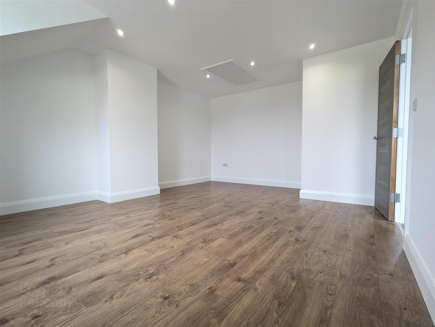 56 Tollymore Road 23 of 36