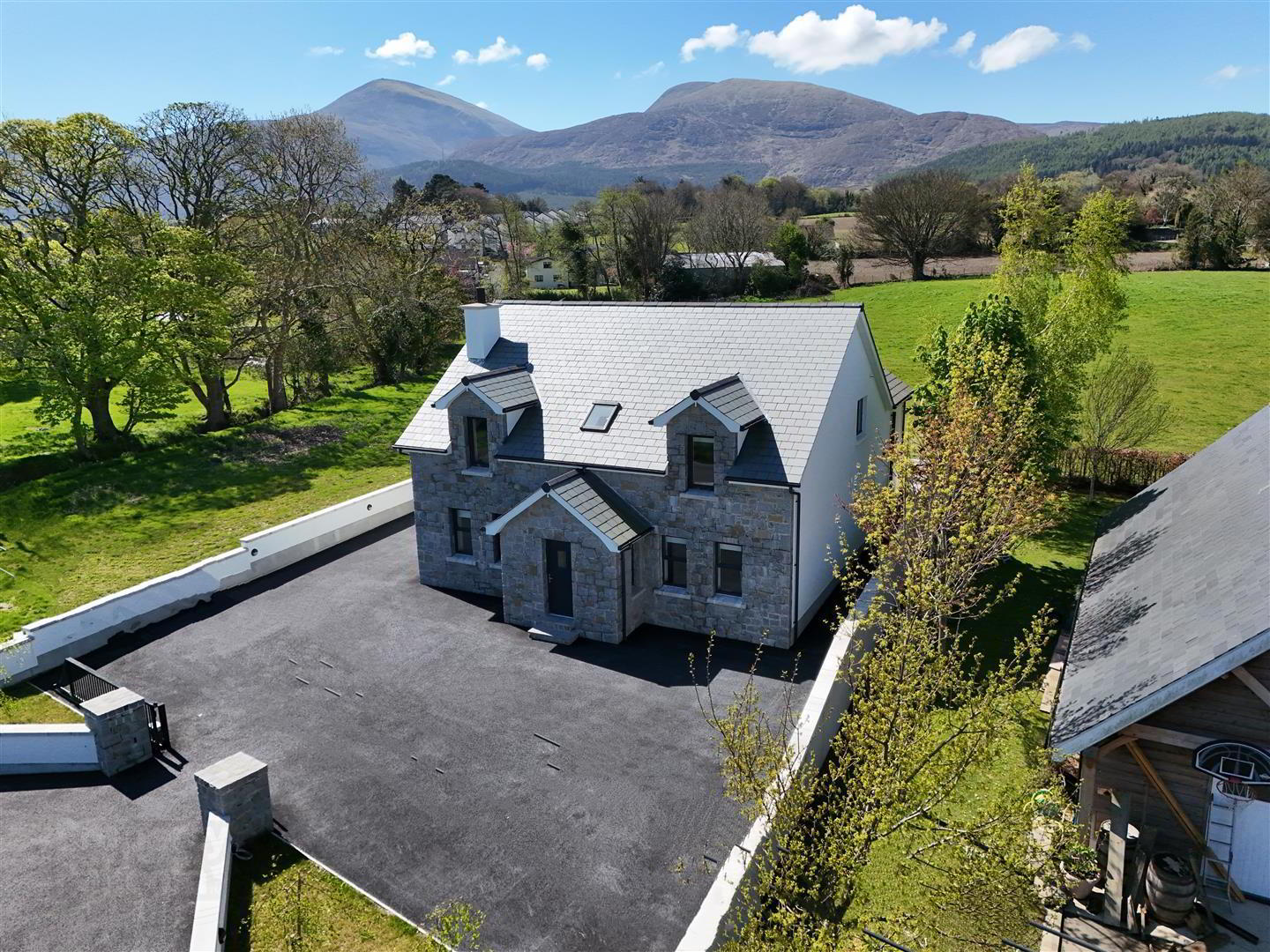 56 Tollymore Road 35 of 36