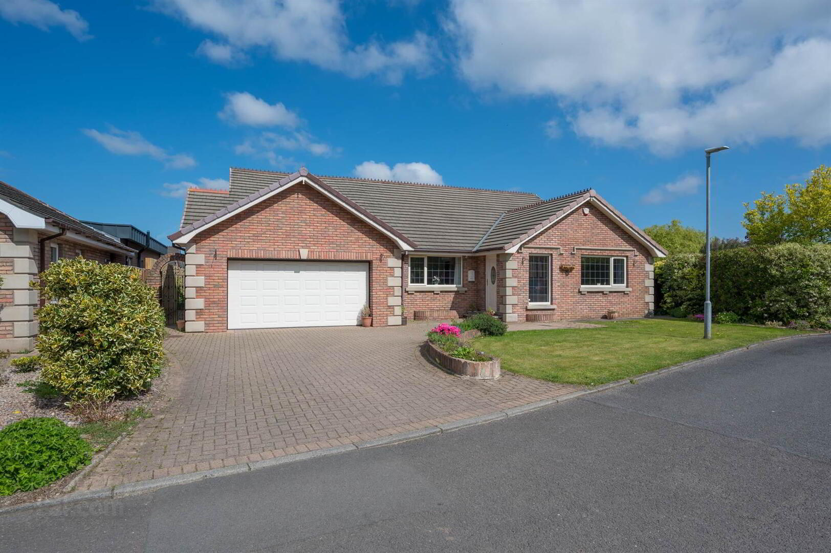 property description image