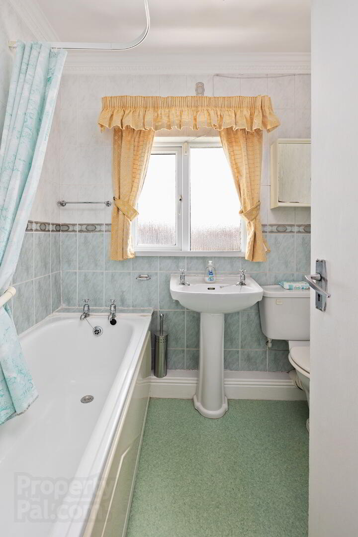 174 Palmerstown Avenue 17 of 20