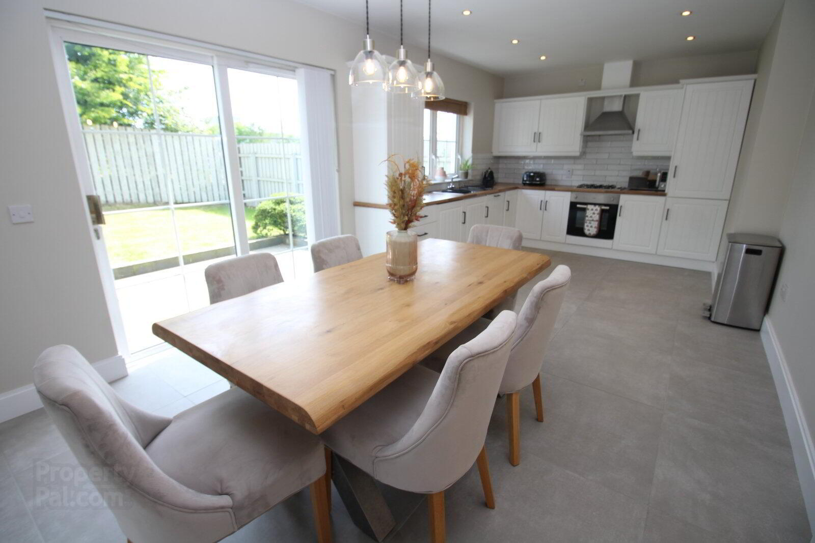 280 Larne Road 5 of 16