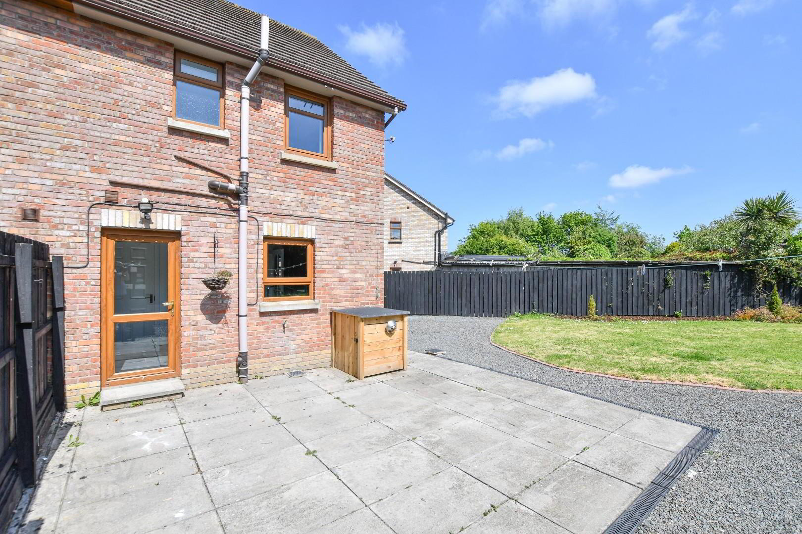 51 Stonebridge Gardens 23 of 46