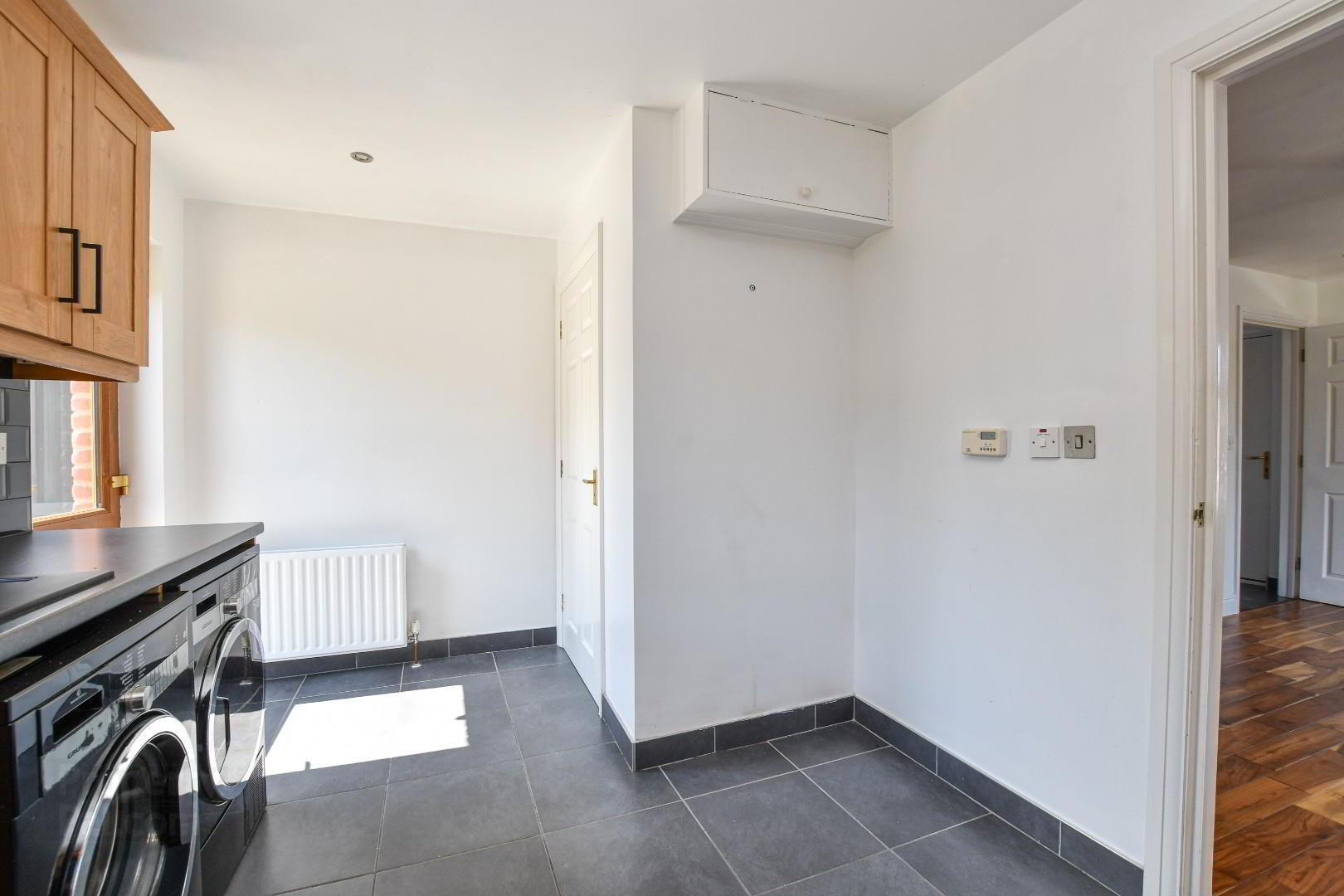 51 Stonebridge Gardens 14 of 46