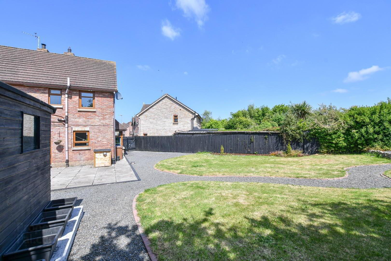 51 Stonebridge Gardens 35 of 46